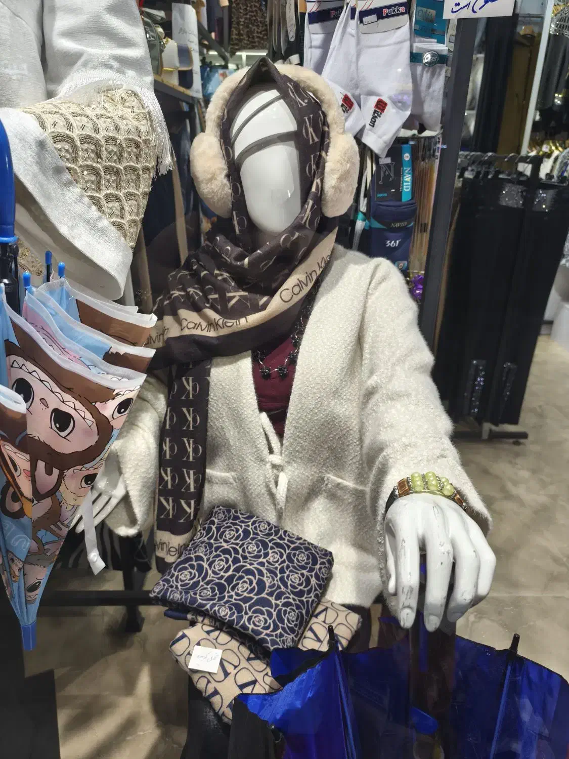 مانکن لباس|فروشگاه و مغازه|بندر انزلی, استادیوم|دیوار