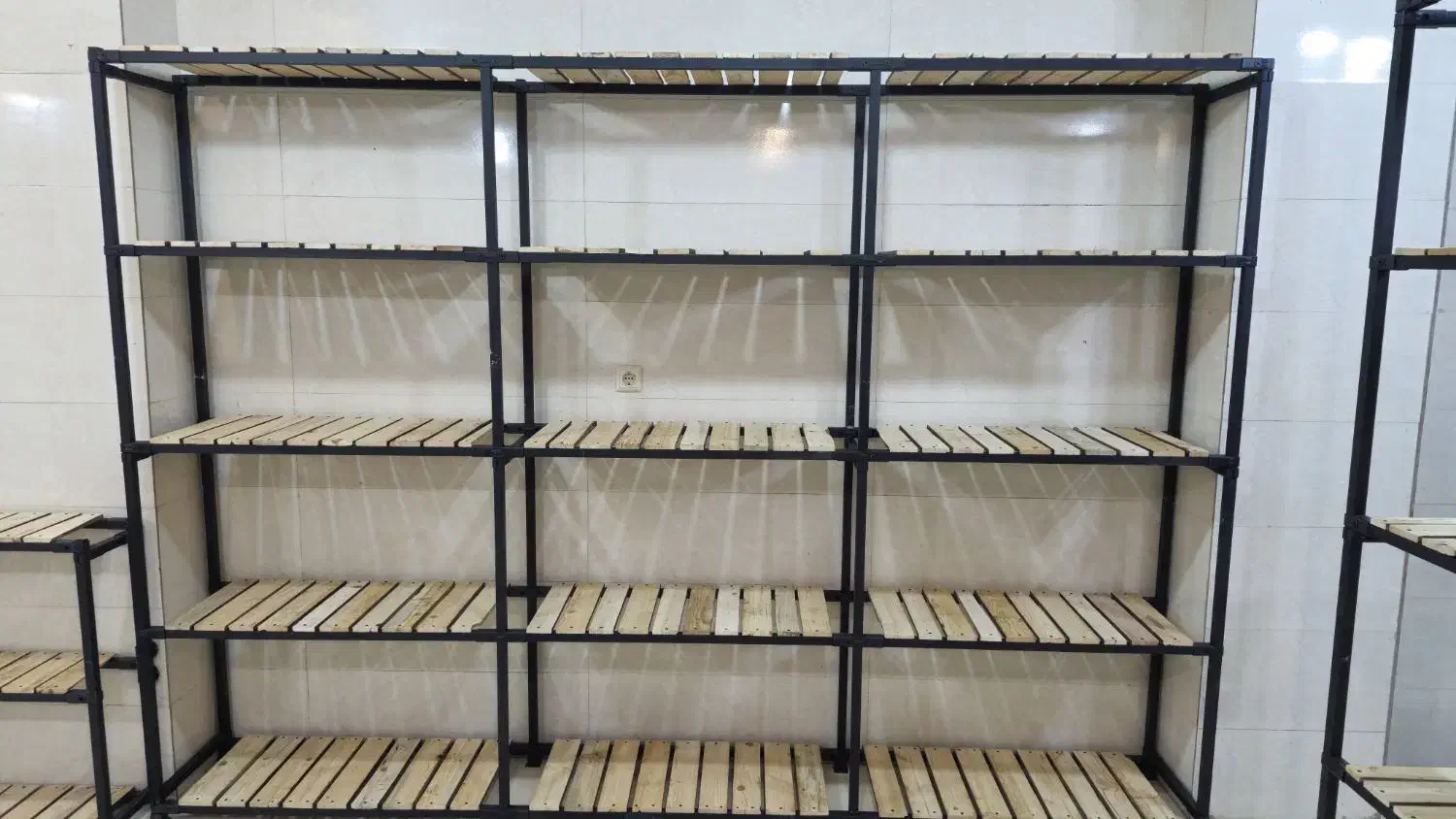 ساخت و اجرای قفسه و رگال|کتابخانه، شلف، قفسه‌های دیواری|مبارکه, |دیوار