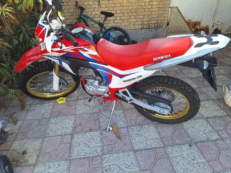 تریل ۲۵۰ برمودا|موتورسیکلت|جهرم, |دیوار