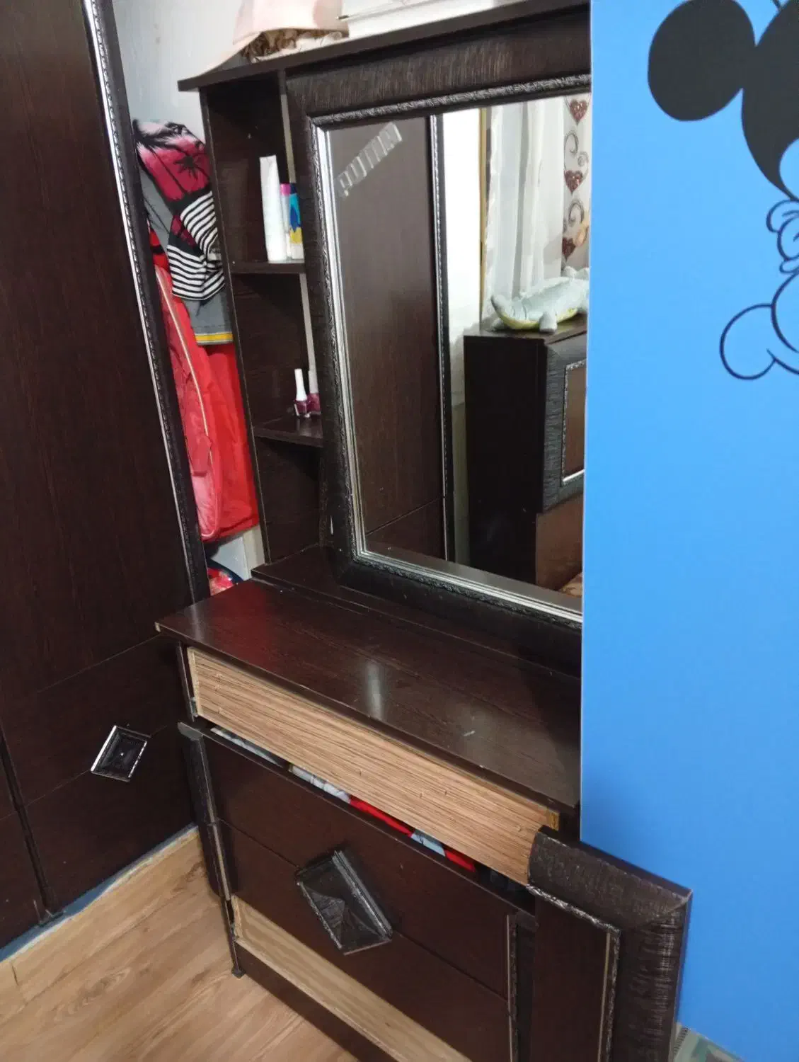 سرویس خواب|تخت و سرویس خواب|نجفآباد, یزدانشهر|دیوار