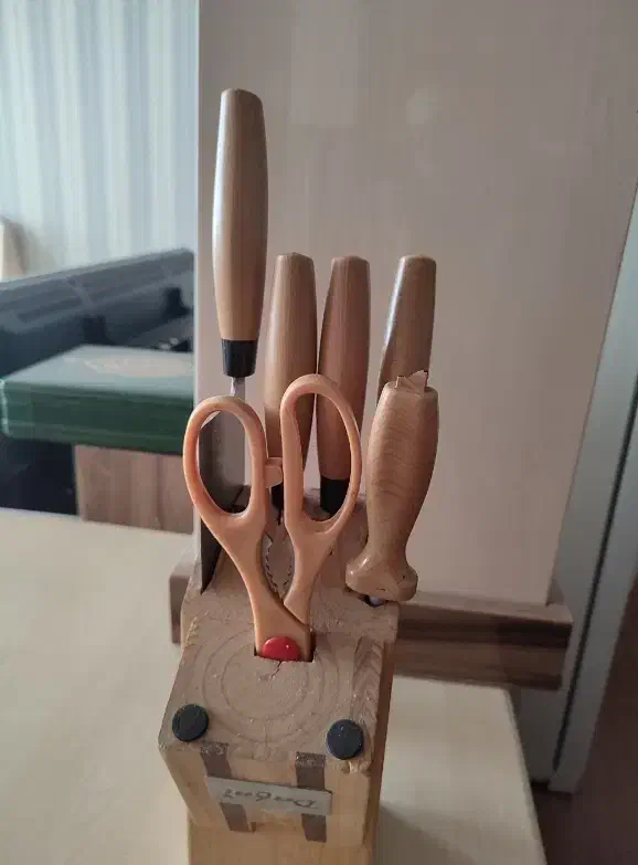 ست چاقو طرح چوب سالم سالم|ظروف پخت‌وپز|شیراز, درکی|دیوار