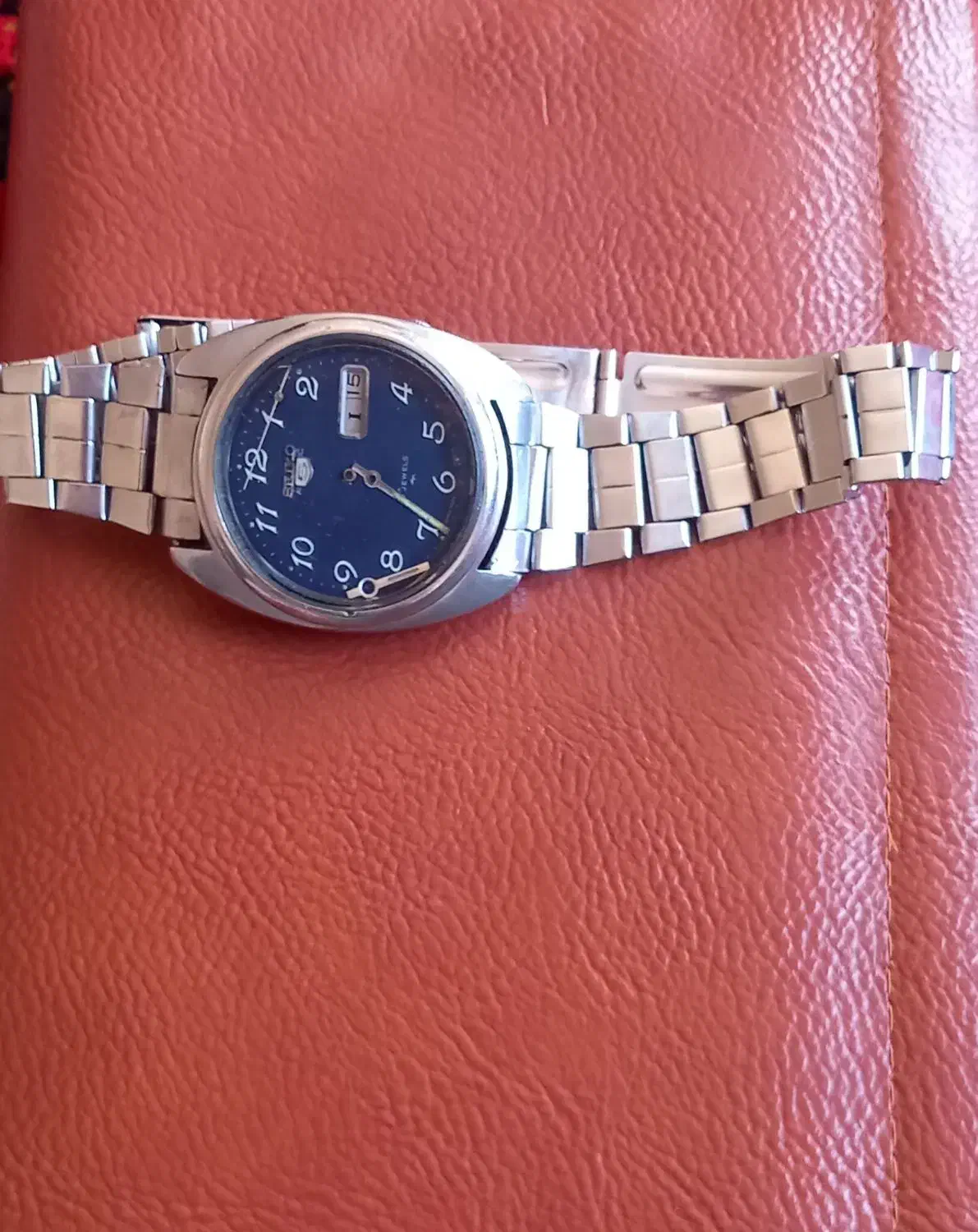 ساعت|ساعت|بروجرد, |دیوار