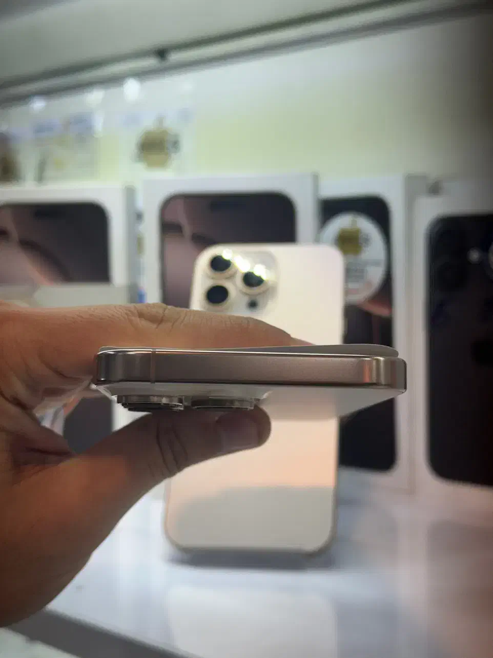 Iphone 16 Pro max ZAA ۶۵ بار شارژ گارانتی دار|موبایل|کرج, کوی امامیه|دیوار