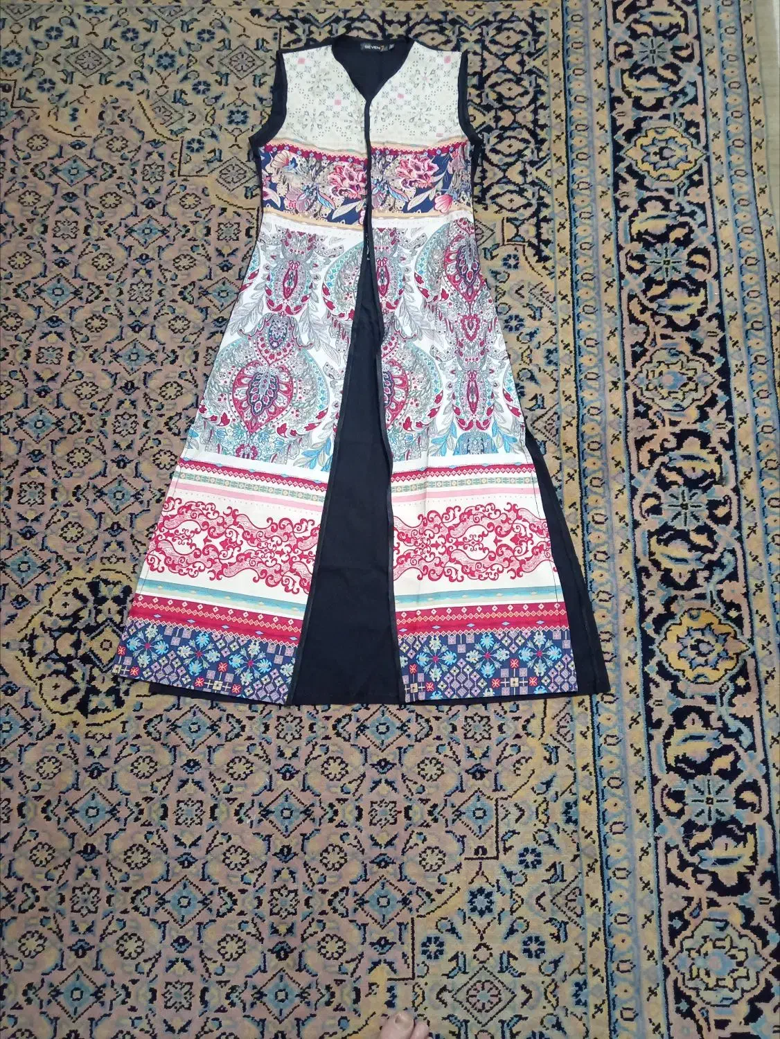 لباس فروشی|لباس|تربت‌حیدریه, کاشانی|دیوار