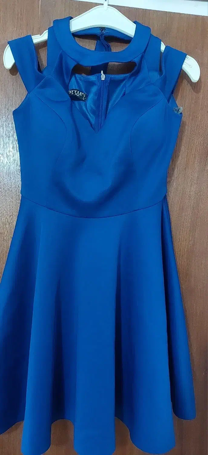 پیراهن مجلسی|لباس|دماوند, دماوند|دیوار