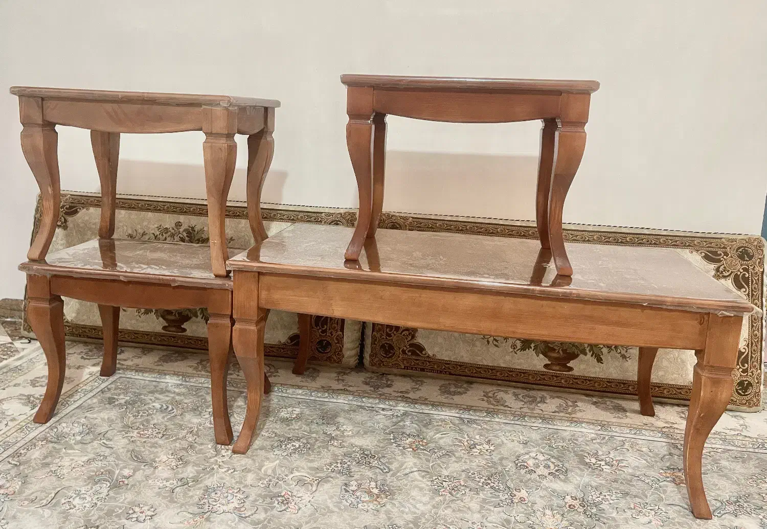 جلو مبلی و عسلی چوب روسی|مبلمان خانگی و میز عسلی|ایلام, |دیوار