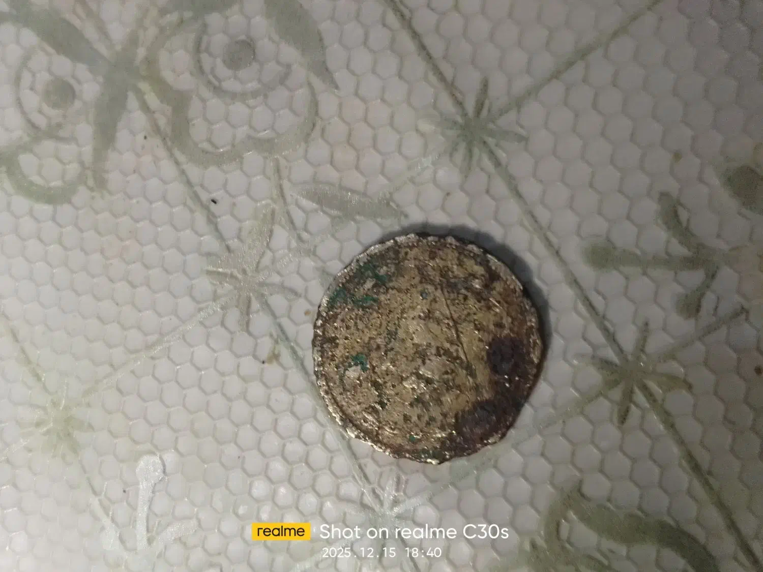 سکه زیرخاکی|کلکسیون اشیاء عتیقه|زهک, |دیوار