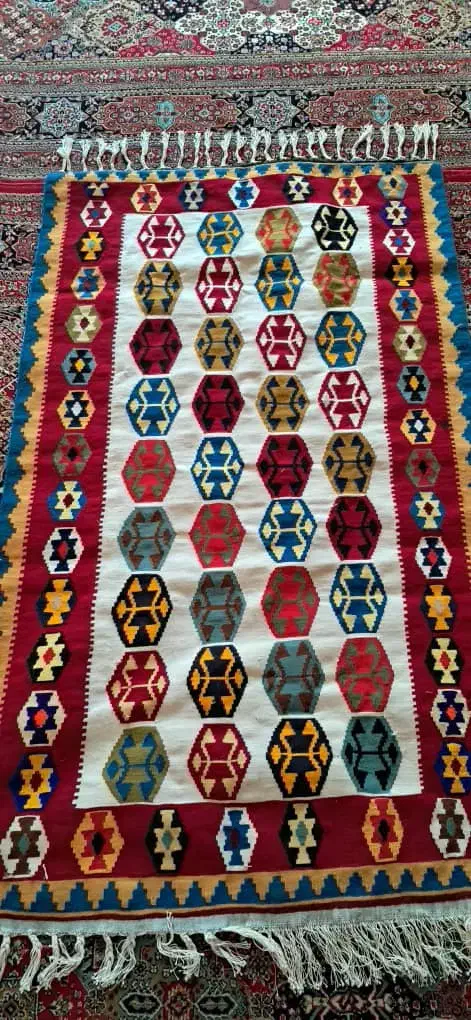 گلیم قشقایی|گلیم، جاجیم، گبه|شیراز, شیخ روزبهان|دیوار