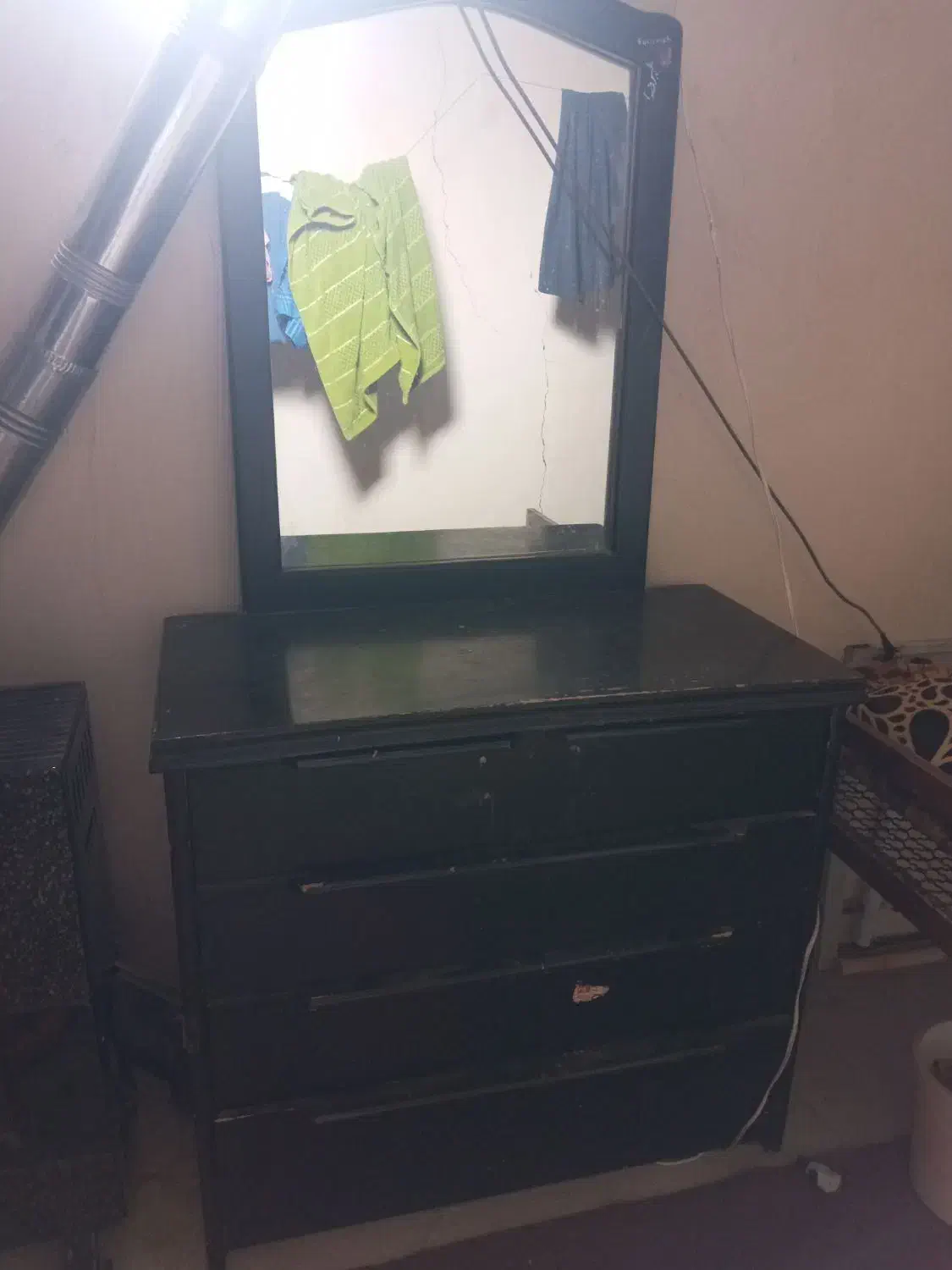 دراور ۴ کشو|جاکفشی، کمد، دراور|قم, قلعه کامکار|دیوار