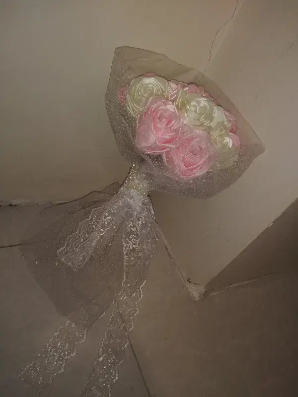 دست گل عروس|گل مصنوعی|تهران, سبلان (لشگر)|دیوار