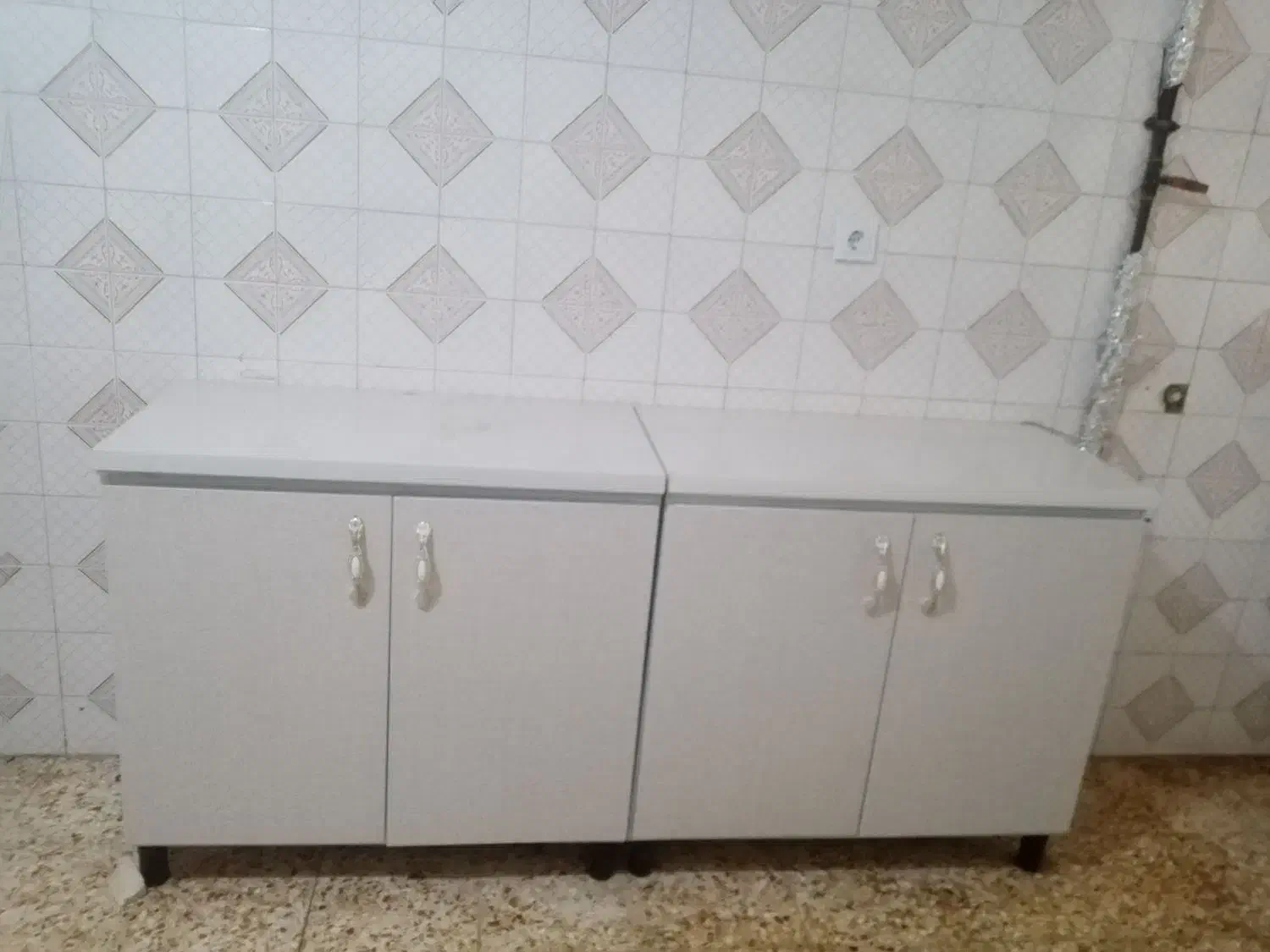 کابینت فلزی  درب ام دی اف تمیز در حد نو|مصالح و تجهیزات ساختمان|بندر ماهشهر, |دیوار