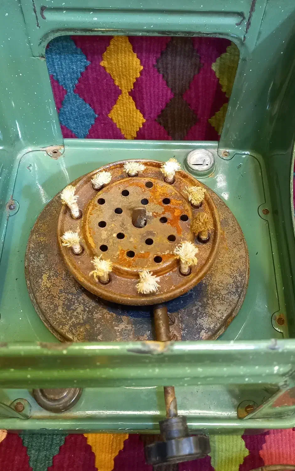 چراغ خوراک پزی قدیمی|کلکسیون اشیاء عتیقه|قم, سرحوض|دیوار