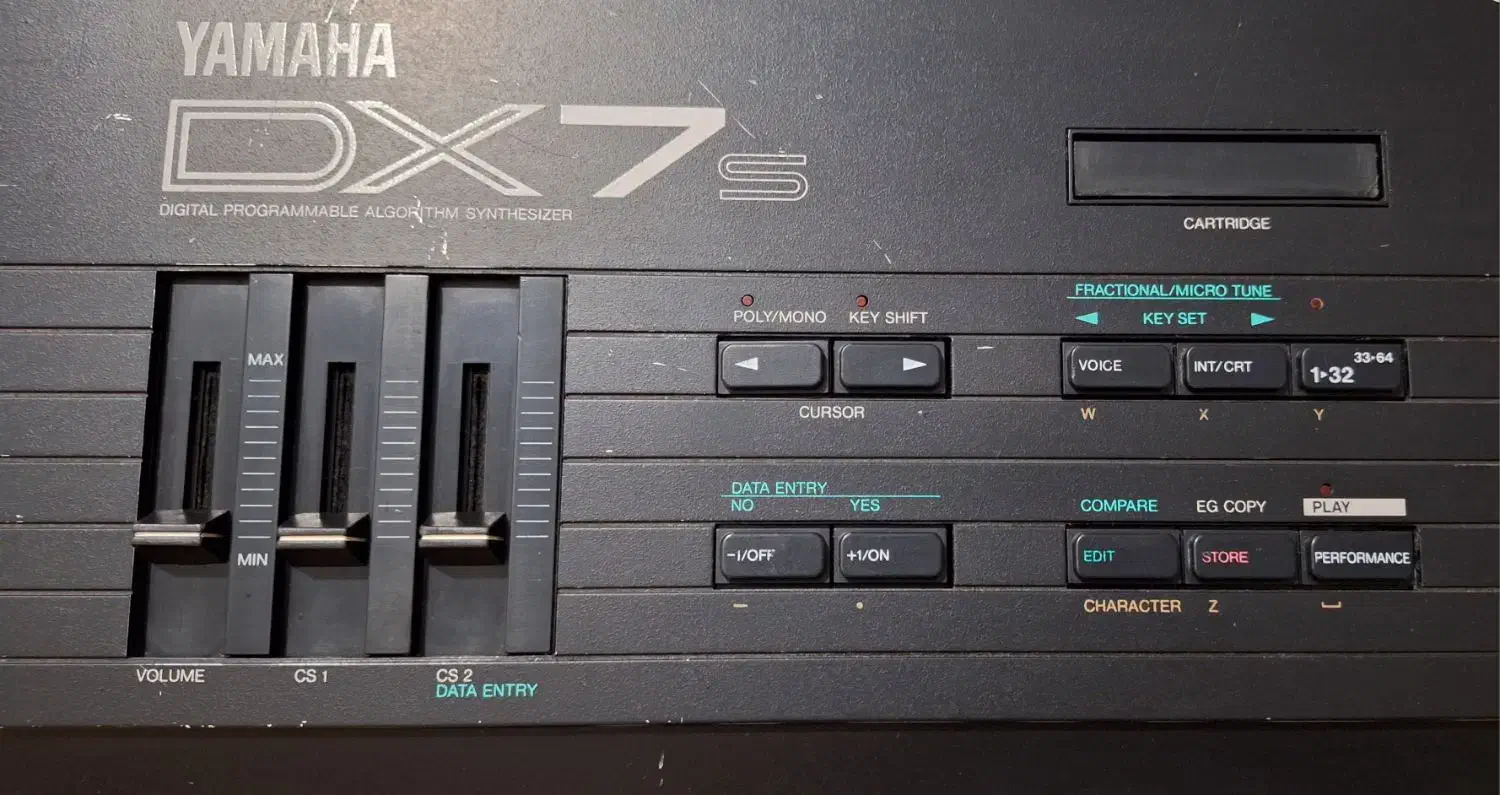 سینتی سایزر YAMAHA DX7|پیانو، کیبورد، آکاردئون|کرج, دهقان ویلا|دیوار