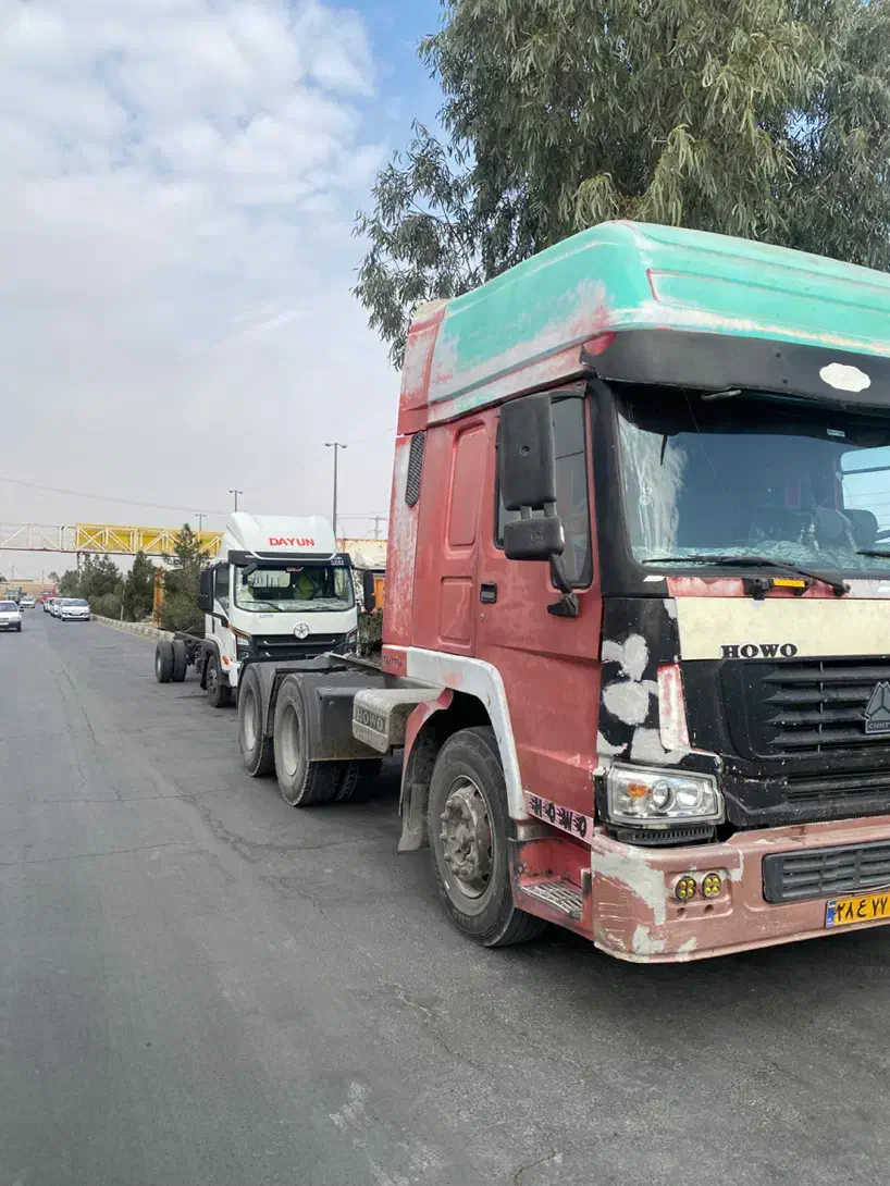 کامیون کشنده هوو|خودرو سنگین|قم, چهل درخت|دیوار