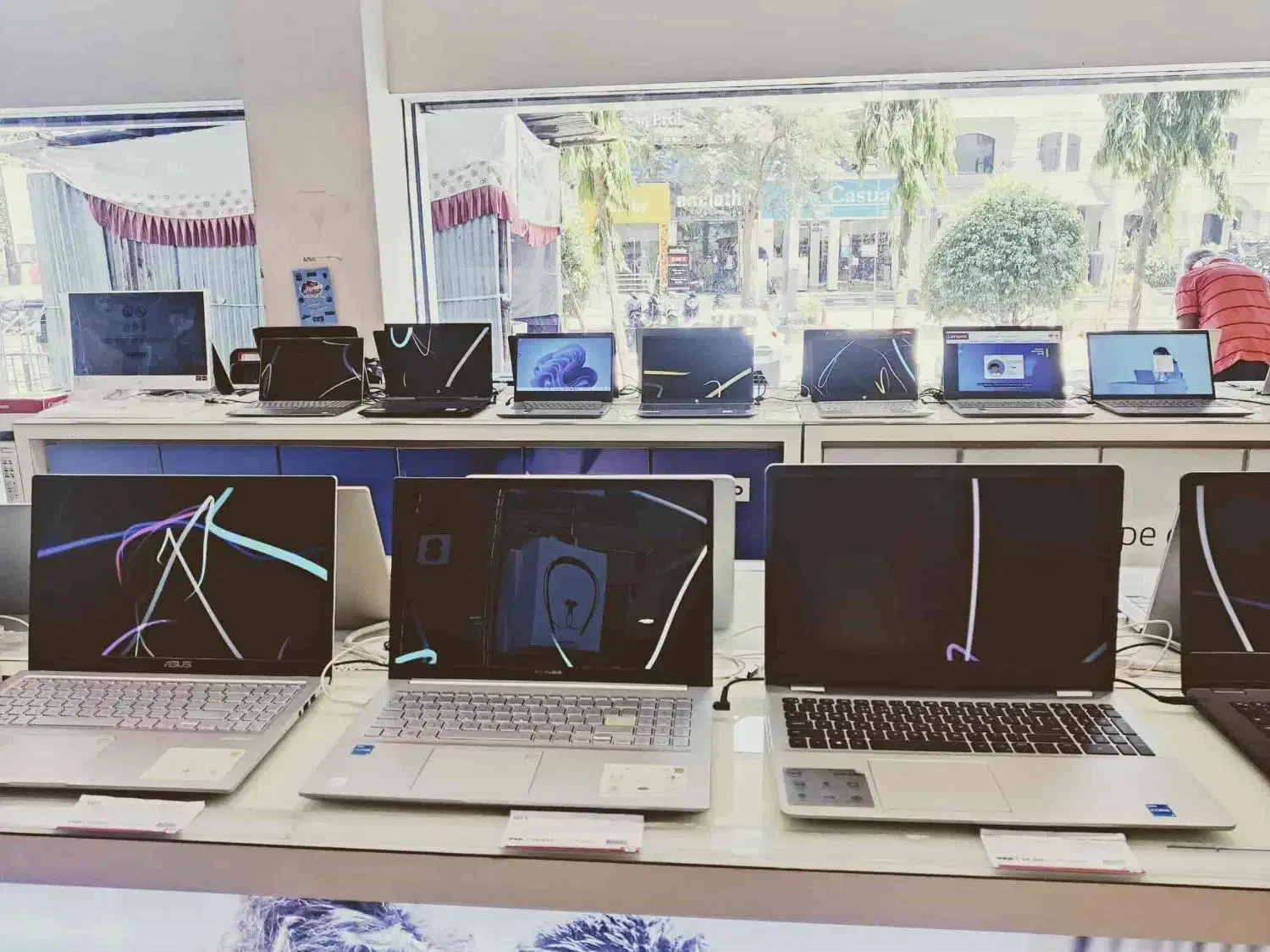 ۲۰۰مدل لپتاپ وارداتی استوک گرید A+باگارانتی۱ ساله|رایانه همراه|تهران, میرداماد|دیوار