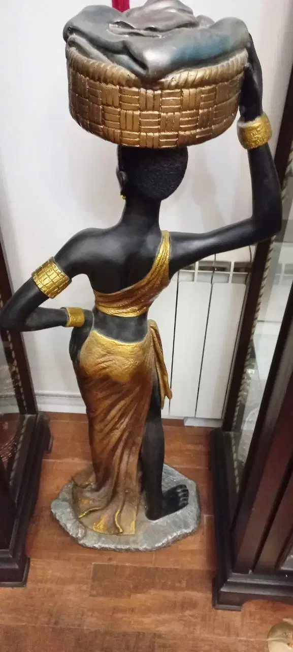 مجسمه ۱۲۰سانتی بزرگ پلی استر|کلکسیون اشیاء عتیقه|ساری, |دیوار