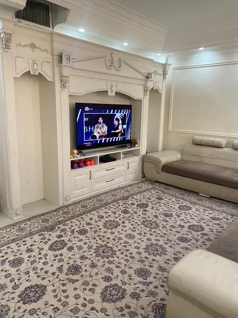 ۱۶۲ متر ۳ خواب / طبقه ۴ / فول /  رو بروی پارک لاله