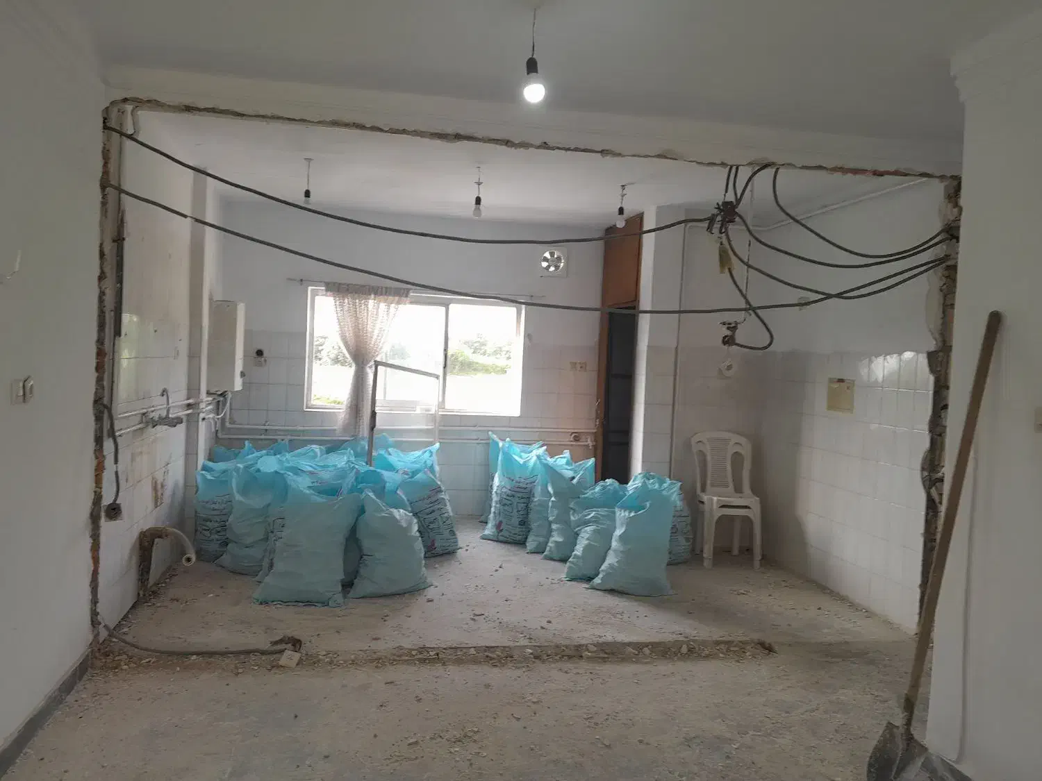 تخریب. .جمع آوری.خرده کاری و۰۰۰|خدمات پیشه و مهارت|لاهیجان, طالقانی|دیوار