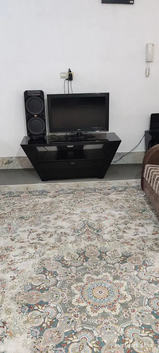 میز|میز تلویزیون|قم, ولیعصر|دیوار