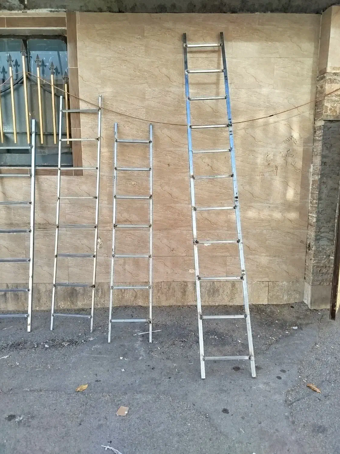 نردبان|ابزارآلات|بروجرد, |دیوار