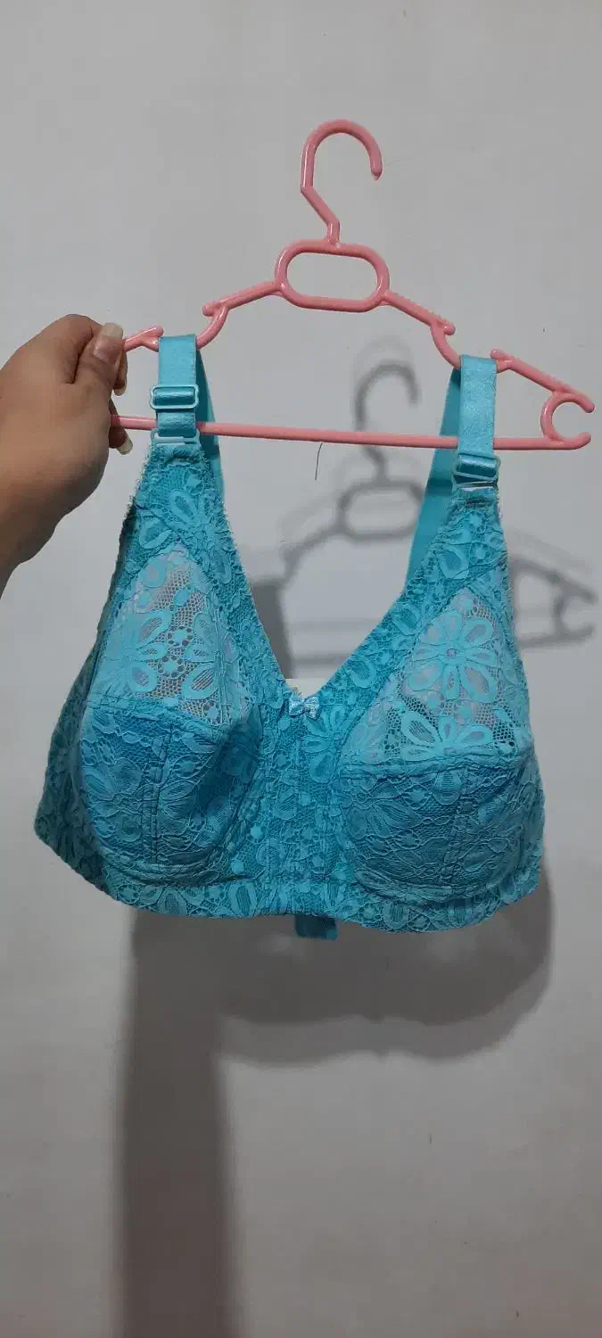 سوتین نو|لباس|احمدسرگوراب, |دیوار