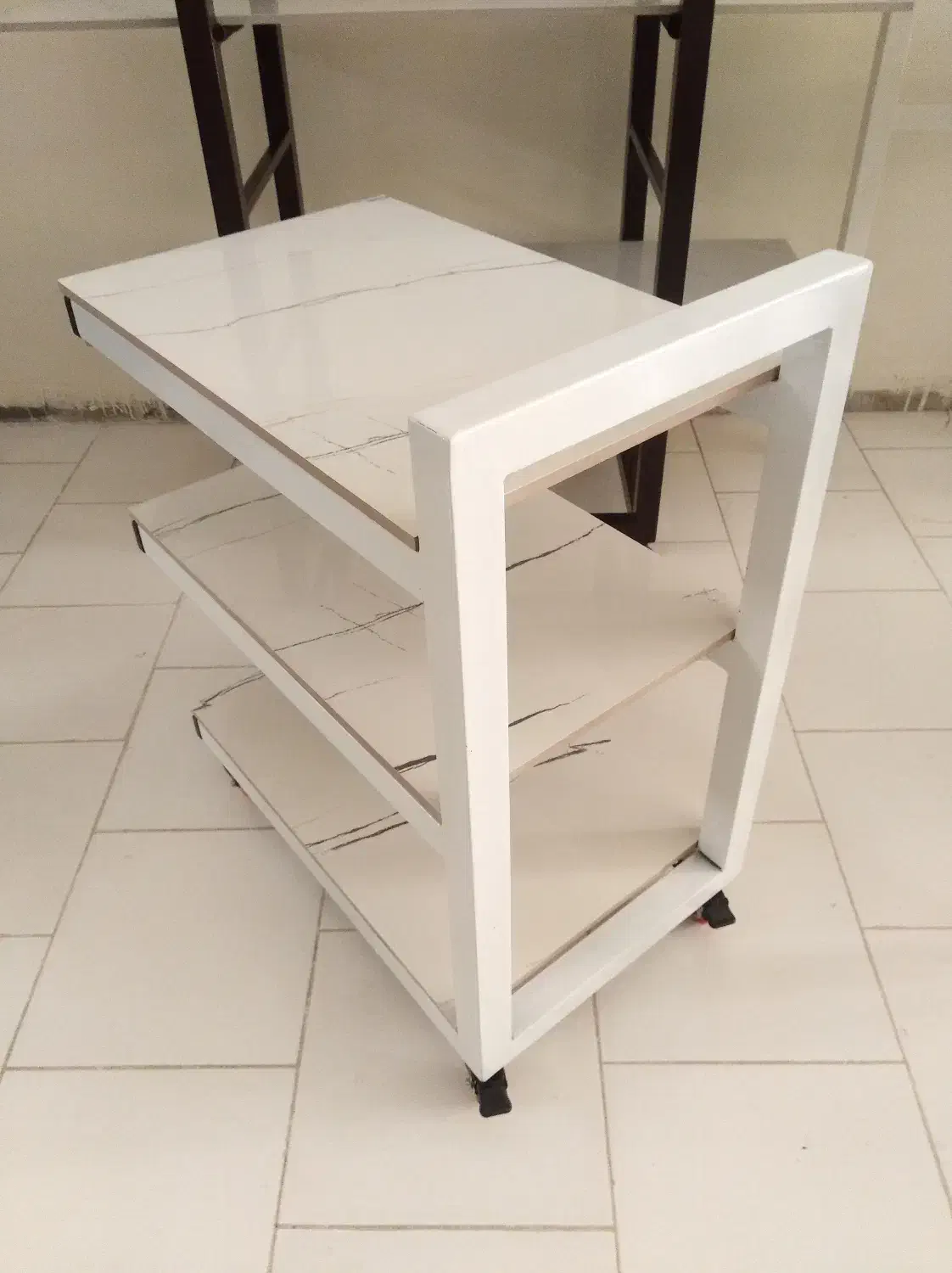 فروش ترولی سه طبقه|آرایشگاه و سالنهای زیبایی|کرج, گلشهر|دیوار