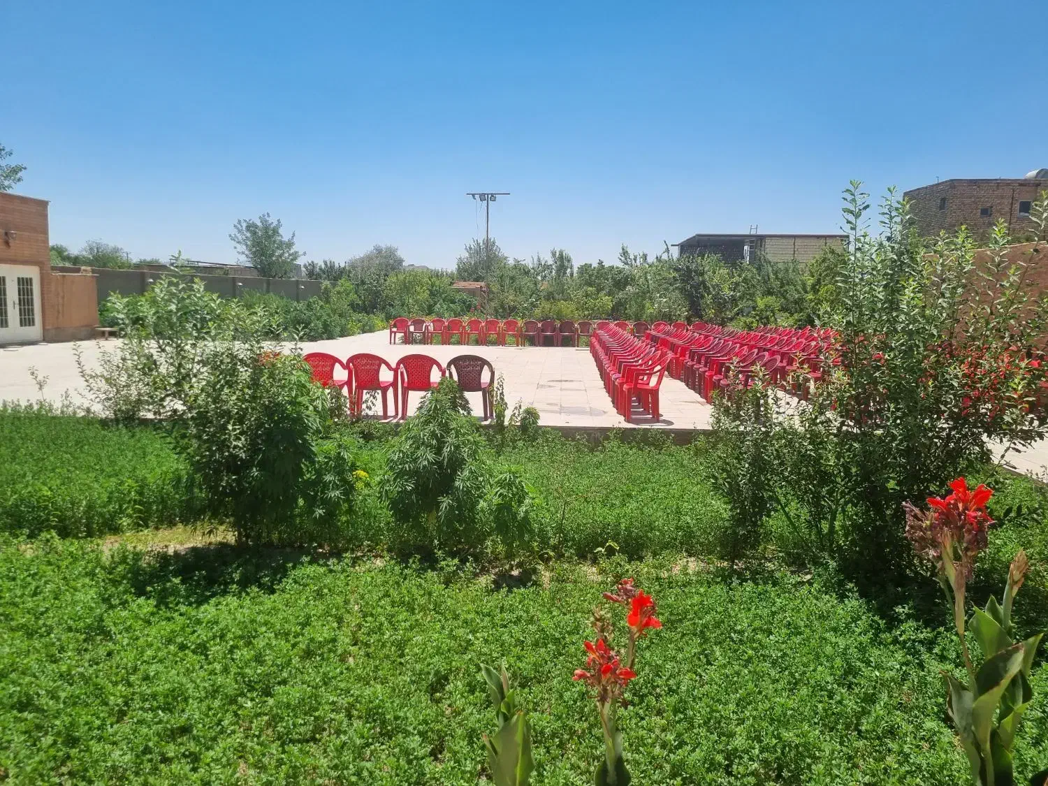 اجاره باغ و سالن زرین شهر|اجارهٔ کوتاهمدت ویلا و باغ|فولادشهر, فولادشهر|دیوار