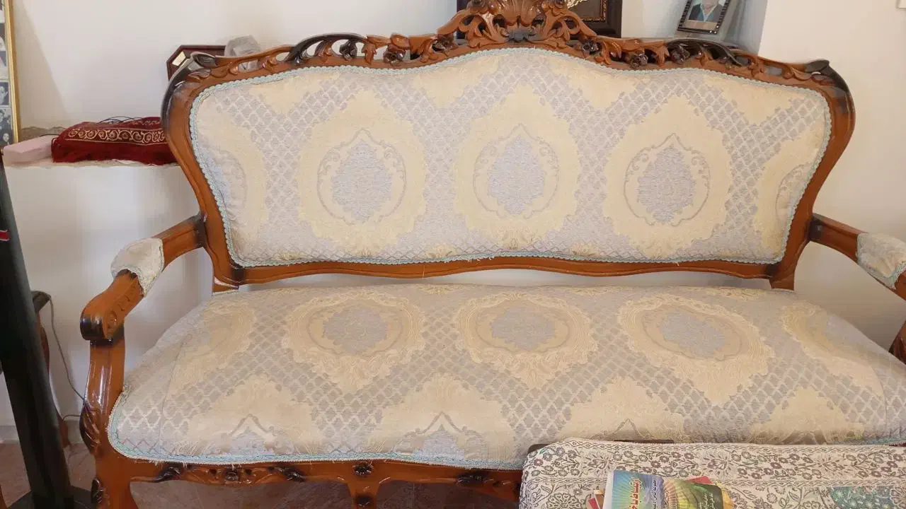 مبل سلطنتی 9نفره به همراه عسلی 2عدد|مبلمان خانگی و میز عسلی|گرمسار, |دیوار