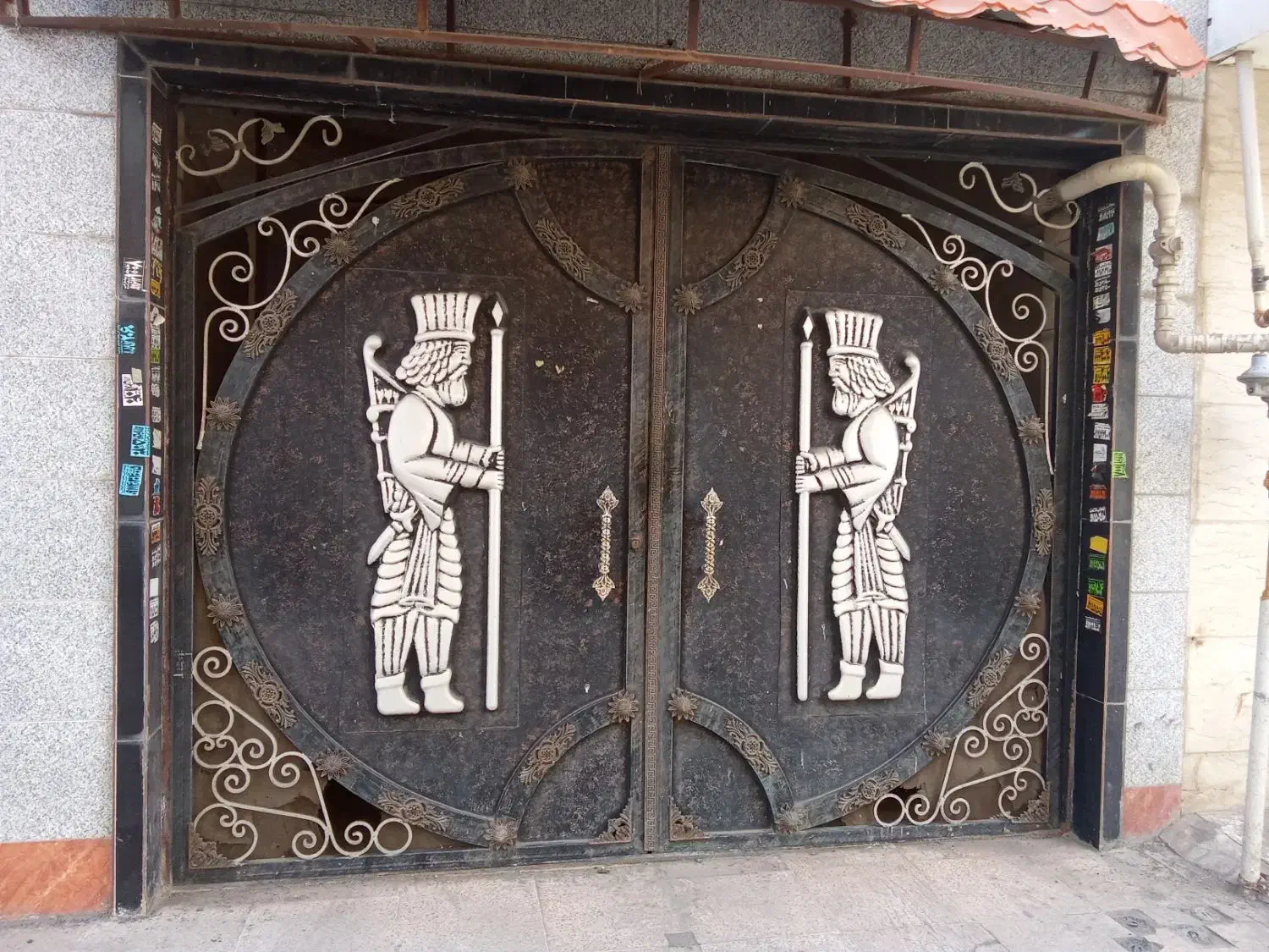 درب پارکینگ سنگین|مصالح و تجهیزات ساختمان|لاهیجان, گلستان|دیوار