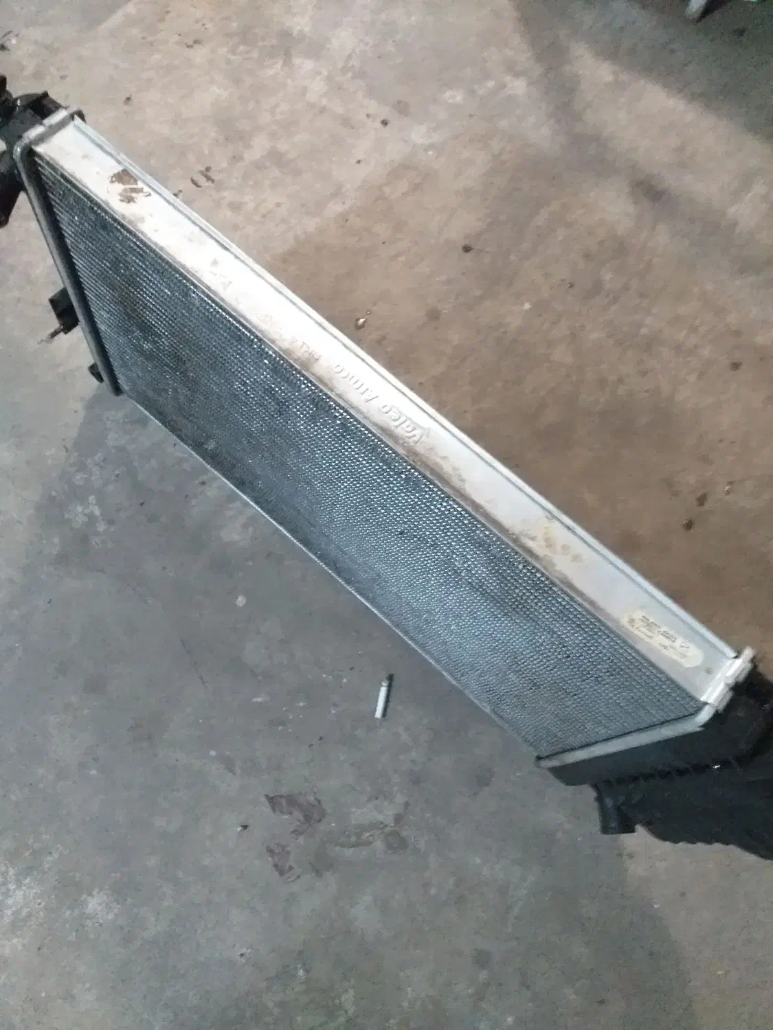 رادیاتور خودرو دنا معمولی|قطعات یدکی و لوازم جانبی|رشت, دباغیان|دیوار