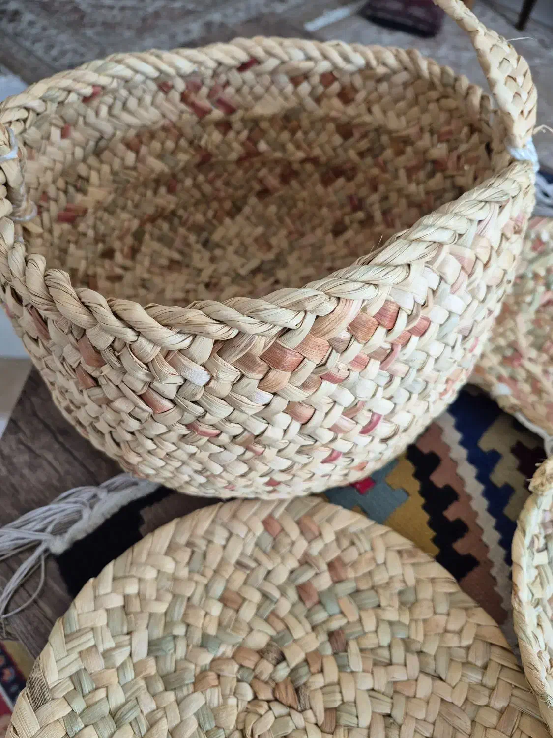 حصیر و سینی چوبی|صنایع دستی و سایر لوازم تزئینی|کرج, چهارصد دستگاه|دیوار