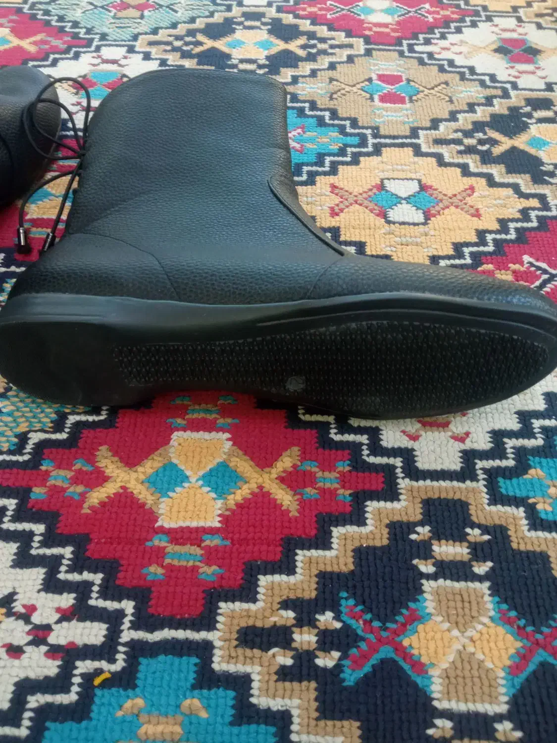 کفش|کیف، کفش، کمربند|اشتهارد, |دیوار