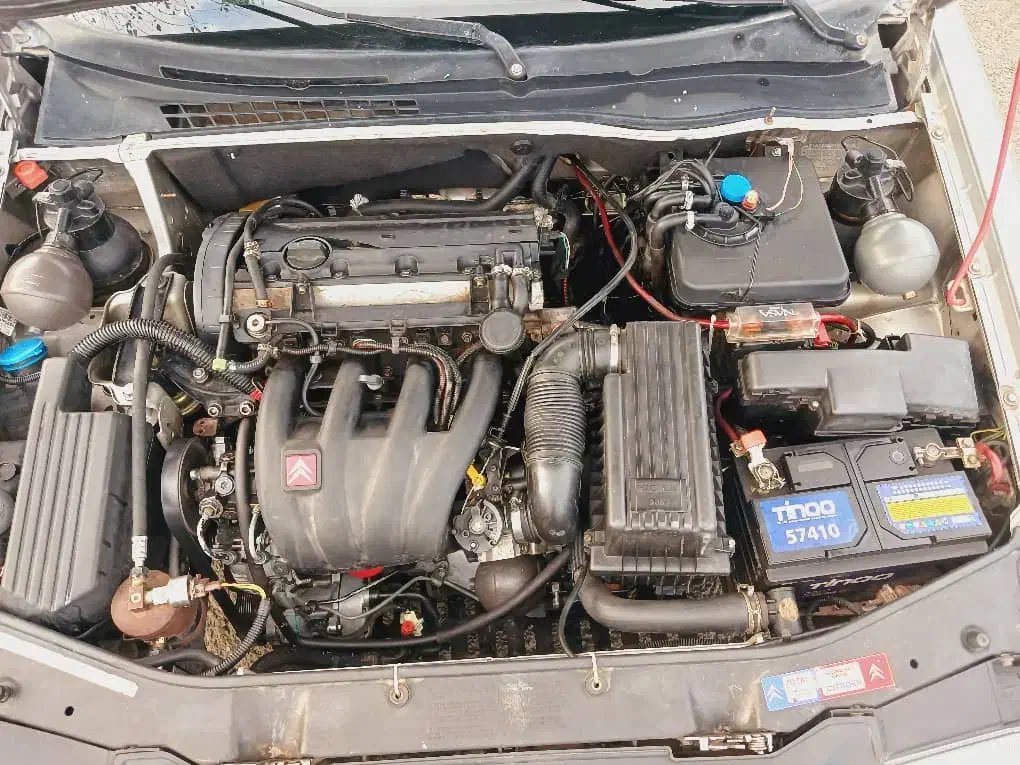 زانتیا مدل ۸۳ .رنگ نقره ایی.بیمه کامل|خودرو سواری و وانت|فومن, |دیوار