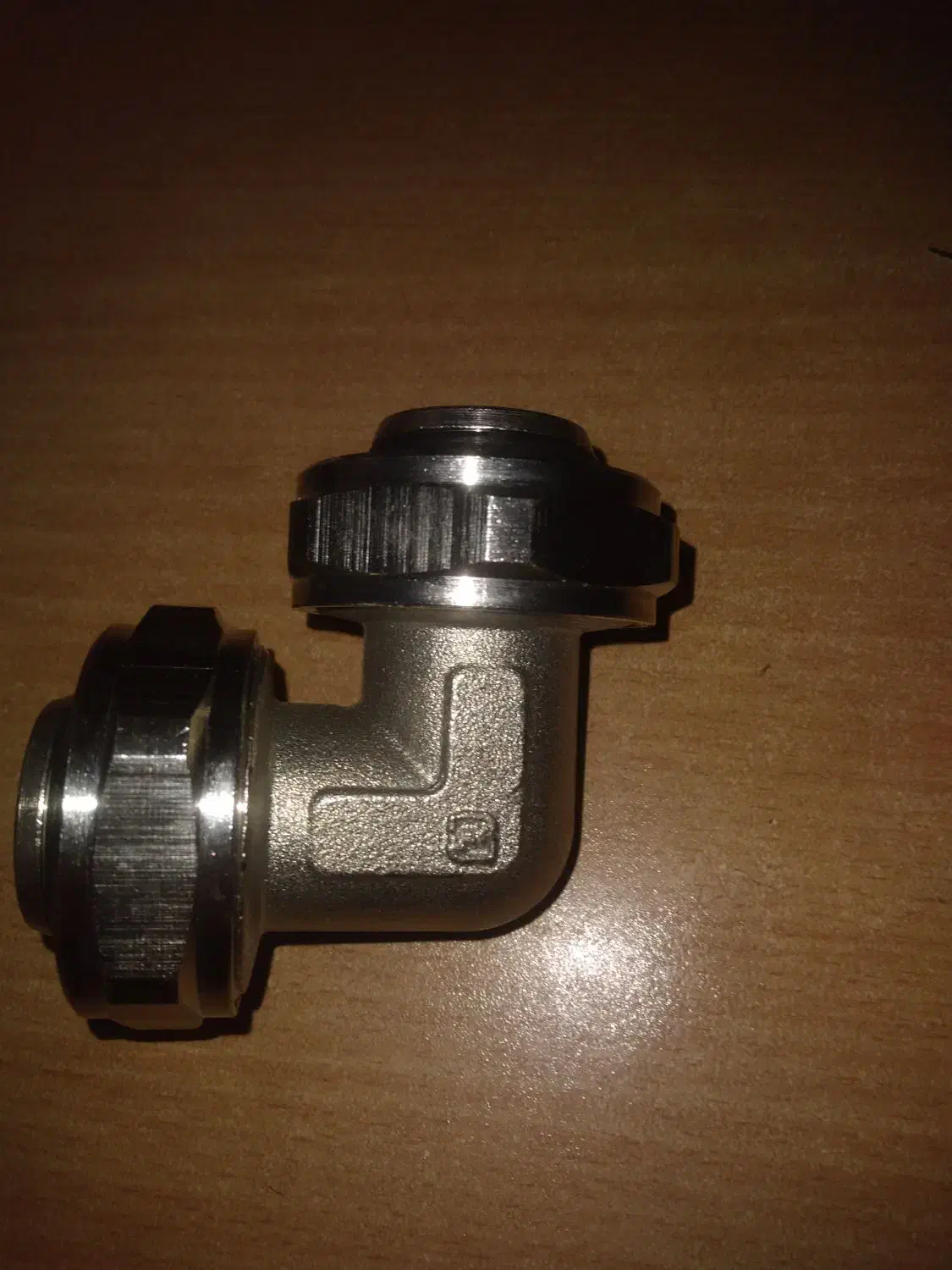 زانو 90 درجه کوپلی 32×32|بندرخت و رختآویز|ری, جوانمرد قصاب|دیوار