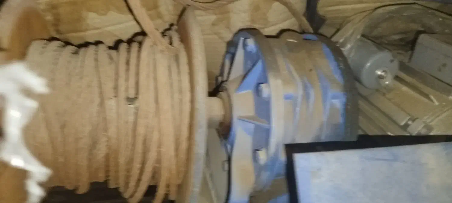 بالابر تک فاز|مصالح و تجهیزات ساختمان|شاهینشهر, اقبال لاهوری|دیوار