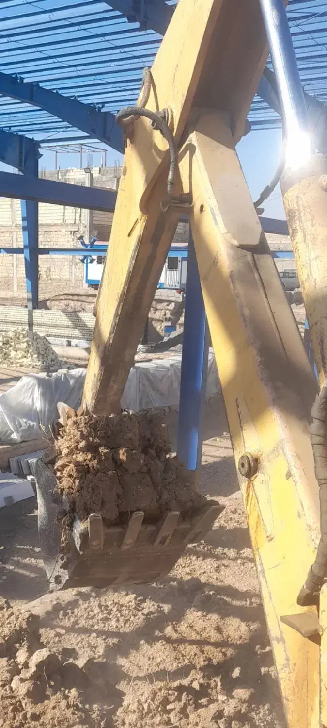 بیل بکهو ام اف|خودرو سنگین|خمینی‌شهر, |دیوار