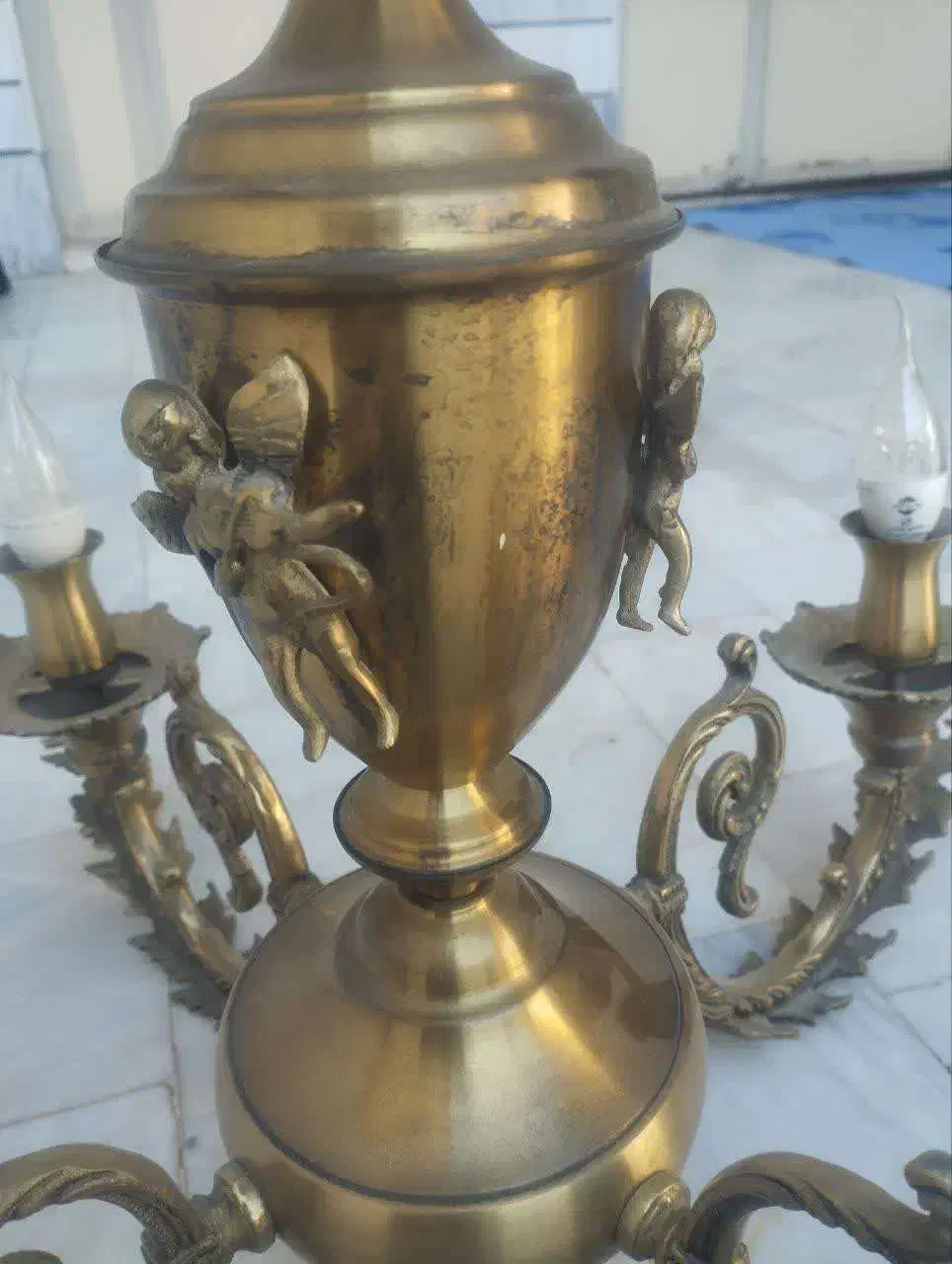 لوستر برنز اصلی قدیمی ۴ شاخه طرح فرشته|لوستر و چراغ آویز|خرمآباد, |دیوار