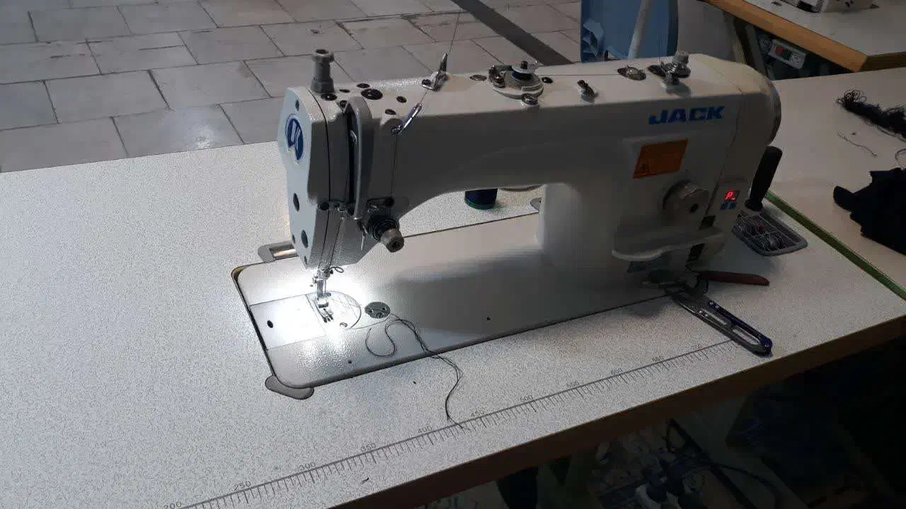 فروش چرخ خیاطی موقعیت کاشمر|لوازم خیاطی و بافتنی|کاشمر, |دیوار