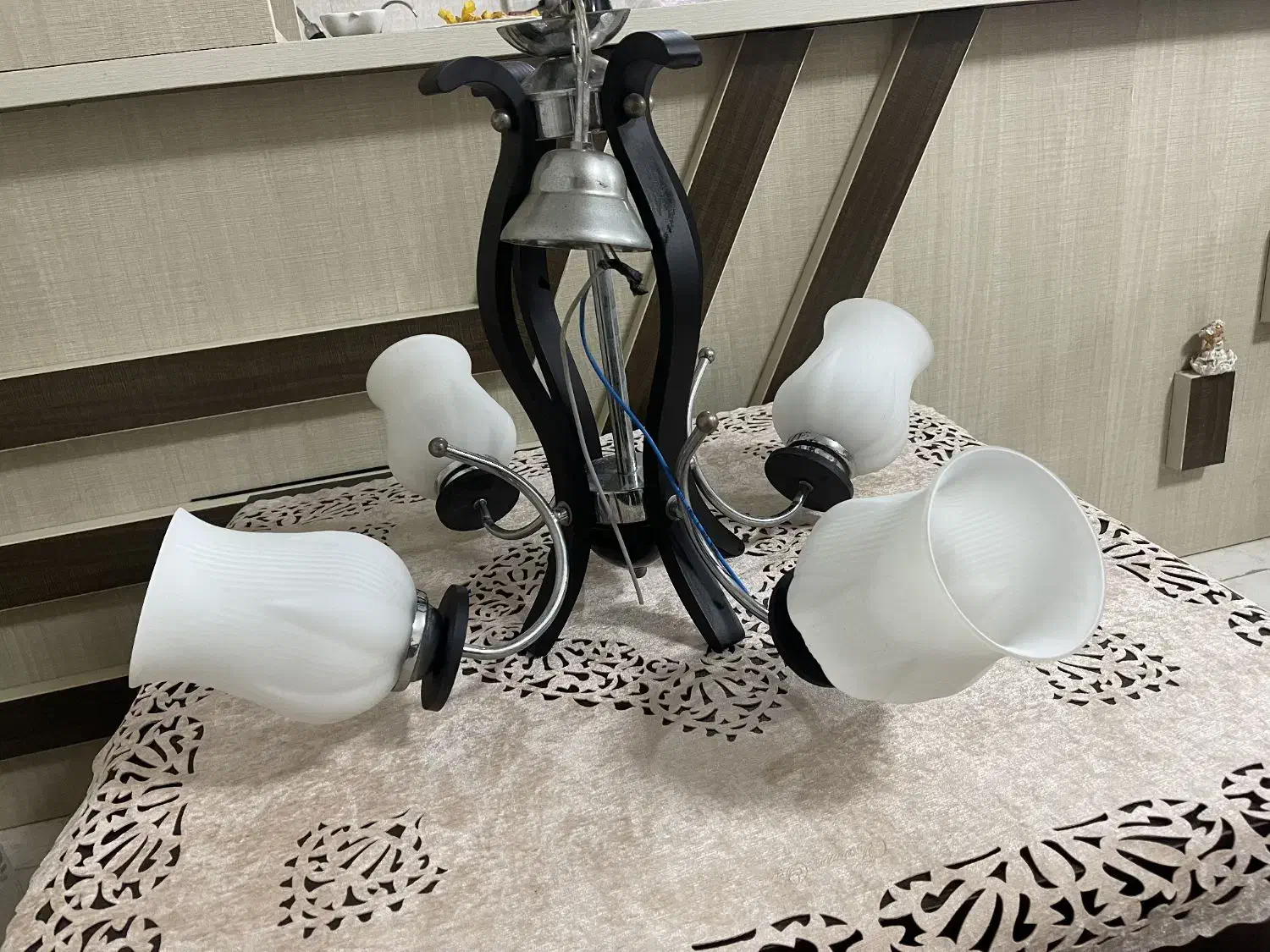 لوستر چوبی 4 شاخه|لوستر و چراغ آویز|رشت, کوی مهر|دیوار