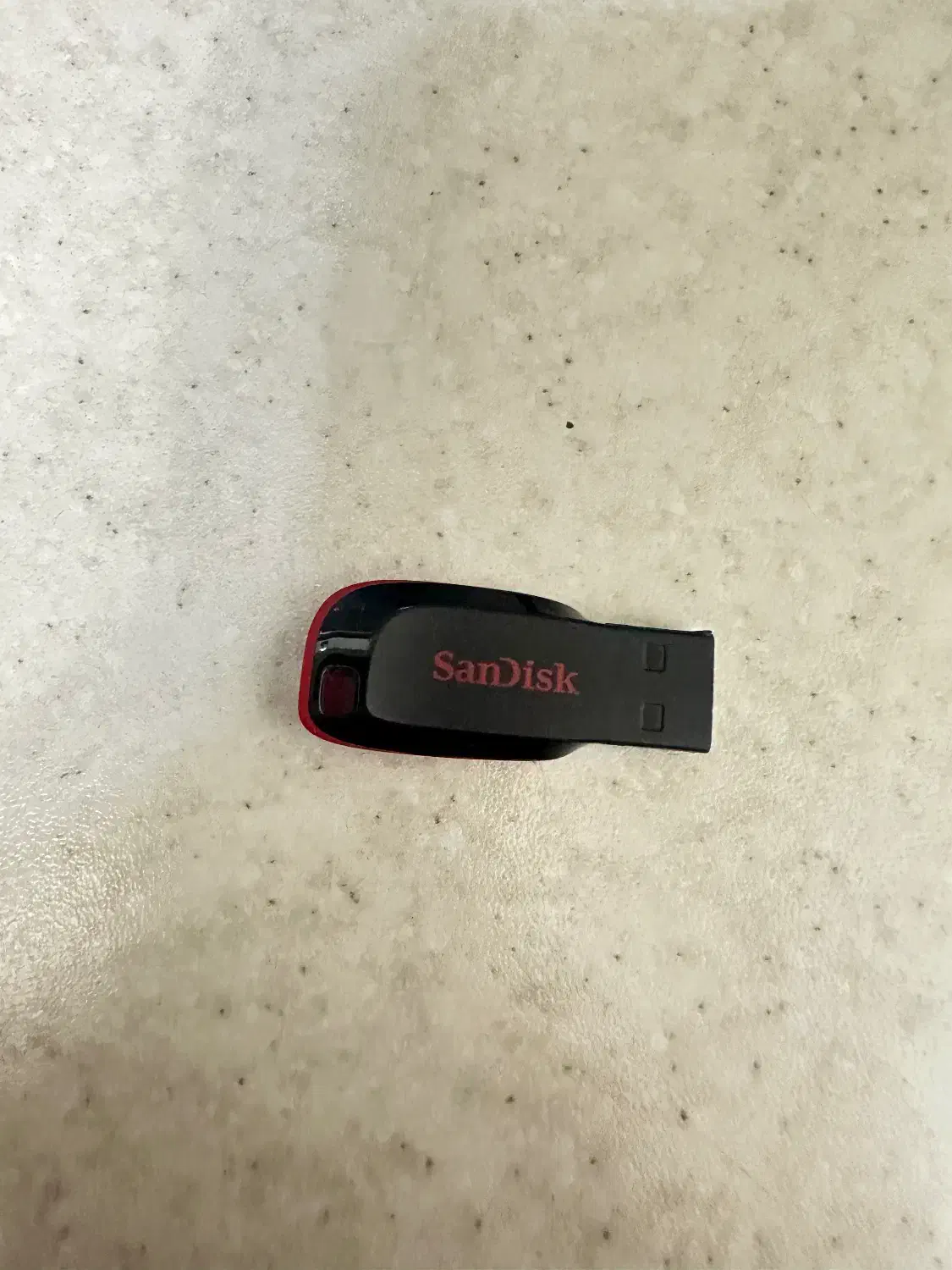 فلش ۸ گیگ|قطعات و لوازم جانبی رایانه|تهران, صادقیه|دیوار