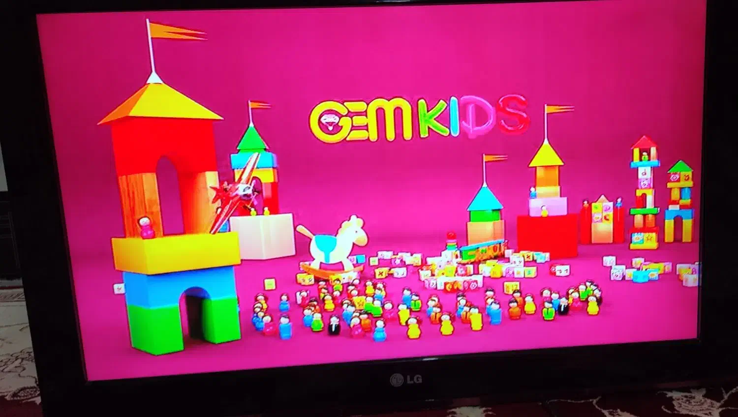 تلویزیون LG ال سی دی 32|تلویزیون و پروژکتور|زابل, |دیوار