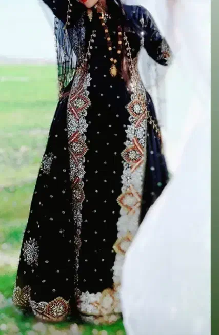 لباس محلی نوی نو|لباس|دهدشت, |دیوار