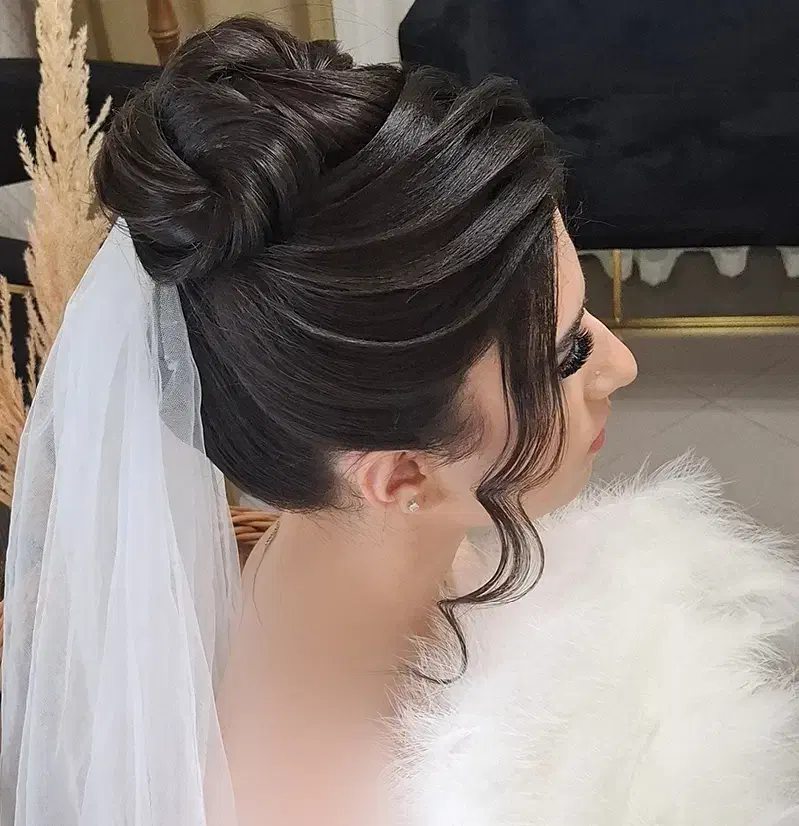 شینیون کار تخصصی|خدمات آرایشگری و زیبایی|رشت, گلسار|دیوار