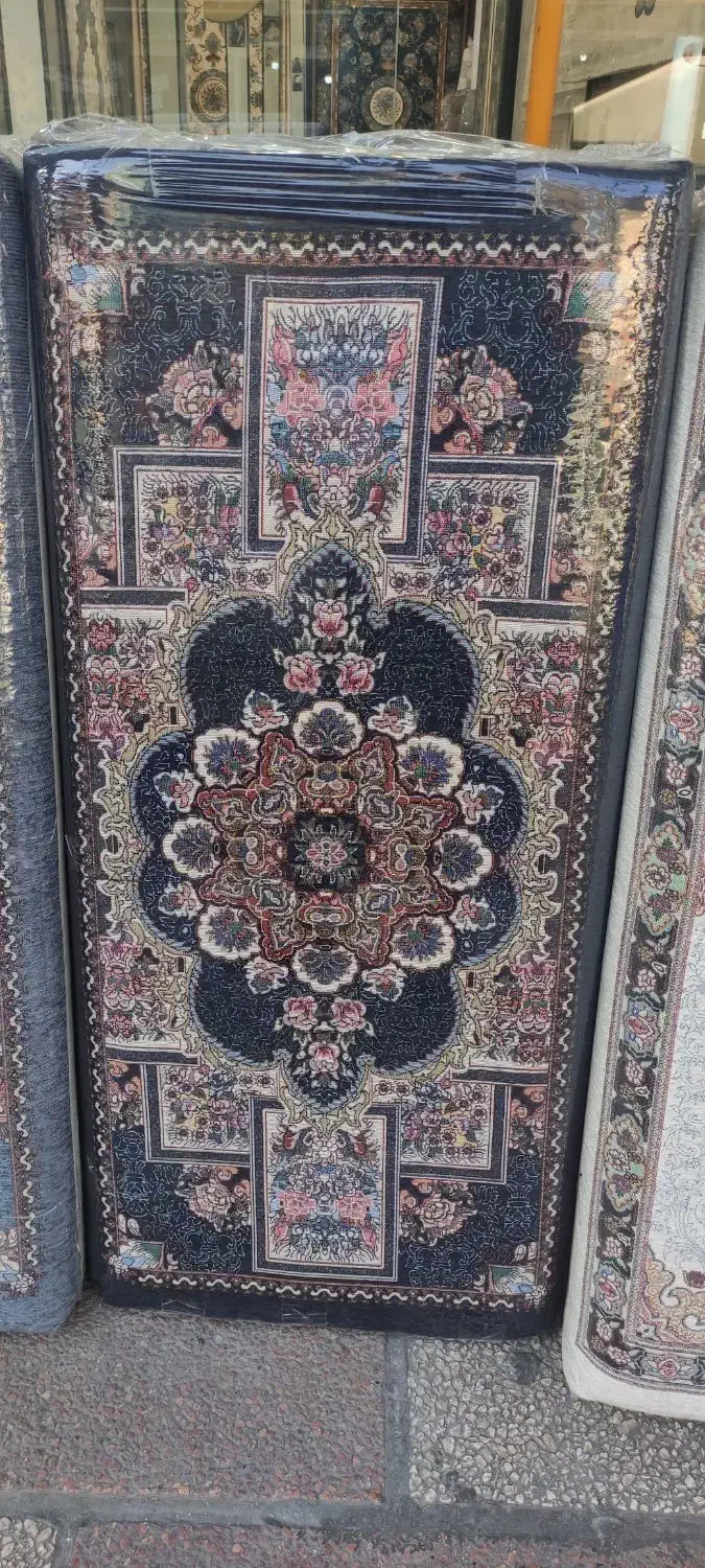پشتی|پشتی|نسیم‌شهر, |دیوار