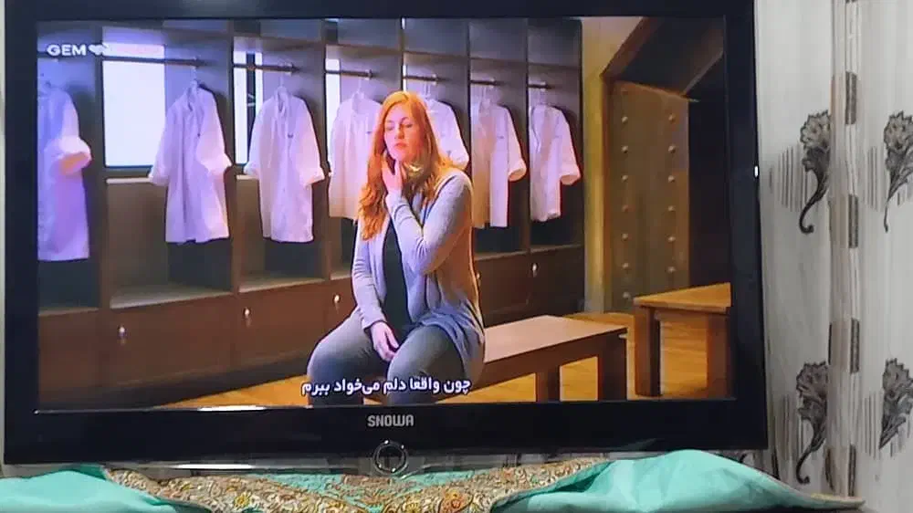 تلویزیون ۴۲ اینچ اسنوا|تلویزیون و پروژکتور|یاسوج, |دیوار