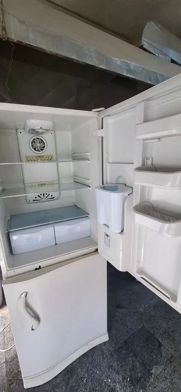 یخچال و فریزرSONYA|یخچال و فریزر|برخوار, |دیوار