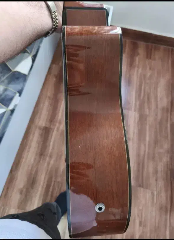 گیتار حرفه ای  اریاAK30  پیکابدار درحد بسیار تمیز|گیتار، بیس، امپلیفایر|گرگان, |دیوار