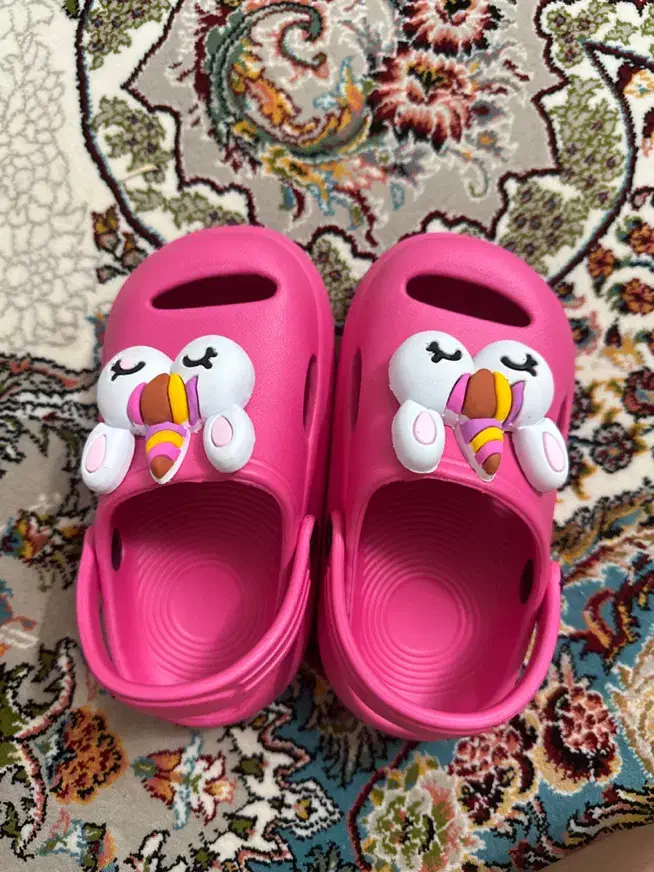 تعدادی کفش نو و تمیز|کیف، کفش، کمربند|قم, دانش|دیوار