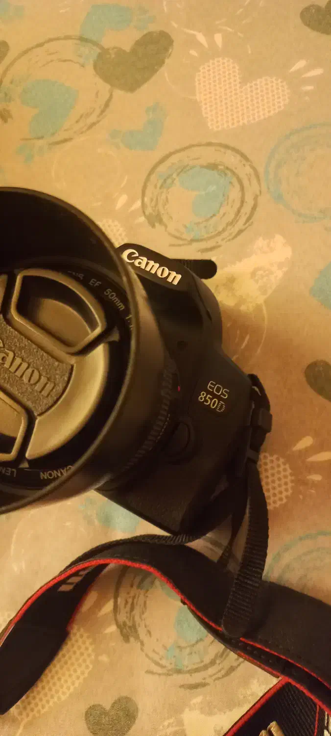 دوربین کانن 850d به همراه لنز پورتره 50 f1.4|دوربین عکاسی و فیلمبرداری|تهران, ونک|دیوار