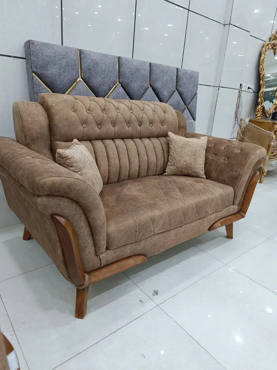 ملایر تولید ب مصرف|مبلمان خانگی و میز عسلی|آبدان, |دیوار